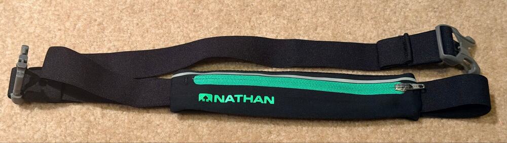 Nathan Sports Running Waist Belt Pouch Black Mint Green Expandable Zip Pocket